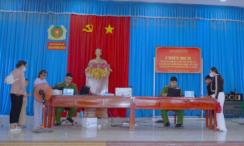 Đồng Tháp: Tăng tốc số hóa dữ liệu VNeID những tháng cuối năm - Ảnh 1.