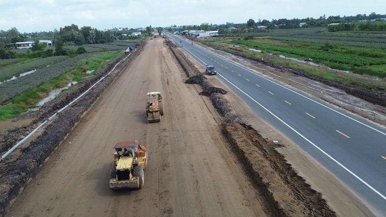 Đồng Tháp: Tăng tốc thi công dự án mở rộng tuyến nối QL1, cao tốc TP.HCM - Trung Lương - Ảnh 1.