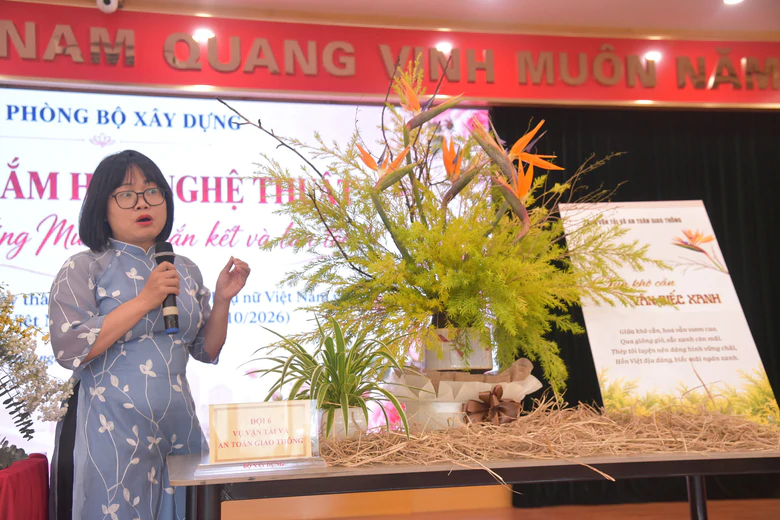 9 đội thi tranh tài hội thi cắm hoa nghệ thuật Văn phòng Bộ Xây dựng - Ảnh 16.