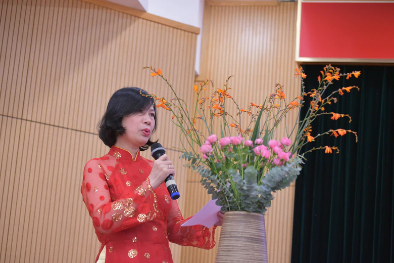 9 đội thi tranh tài hội thi cắm hoa nghệ thuật Văn phòng Bộ Xây dựng - Ảnh 13.