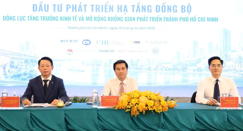 Thứ trưởng Nguyễn Tường Văn: Hạ tầng đồng bộ mở rộng không gian phát triển TP.HCM- Ảnh 2.