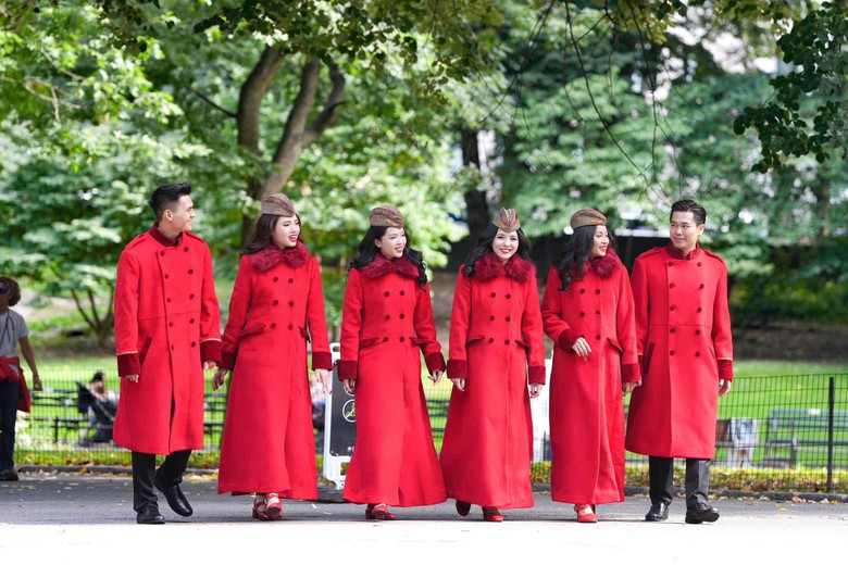 Tiếp viên hàng không Vietjet rạng rỡ mang sắc đỏ Việt Nam đến với New York- Ảnh 16.