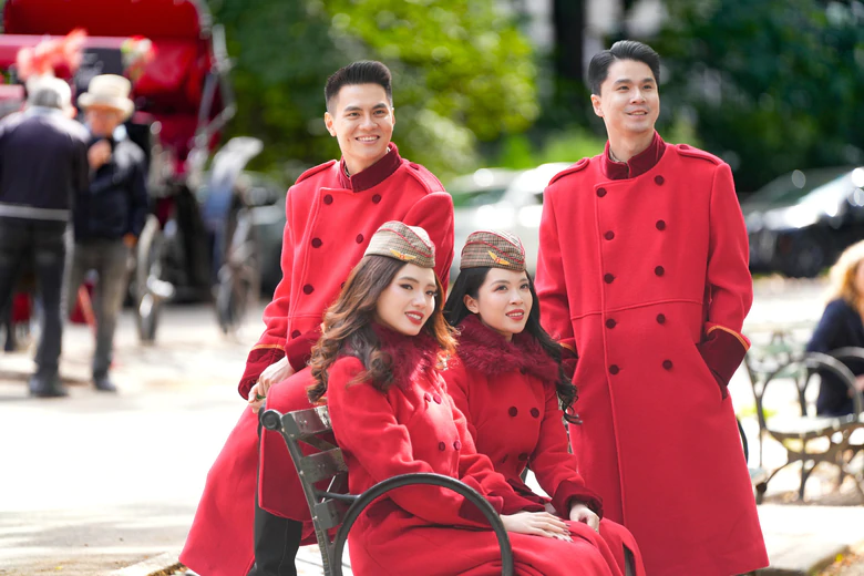Tiếp viên hàng không Vietjet rạng rỡ mang sắc đỏ Việt Nam đến với New York- Ảnh 17.