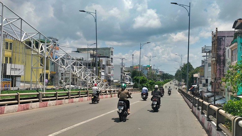 Cà Mau ưu tiên quy hoạch hạ tầng và công trình xanh thích ứng biến đổi khí hậu- Ảnh 1.
