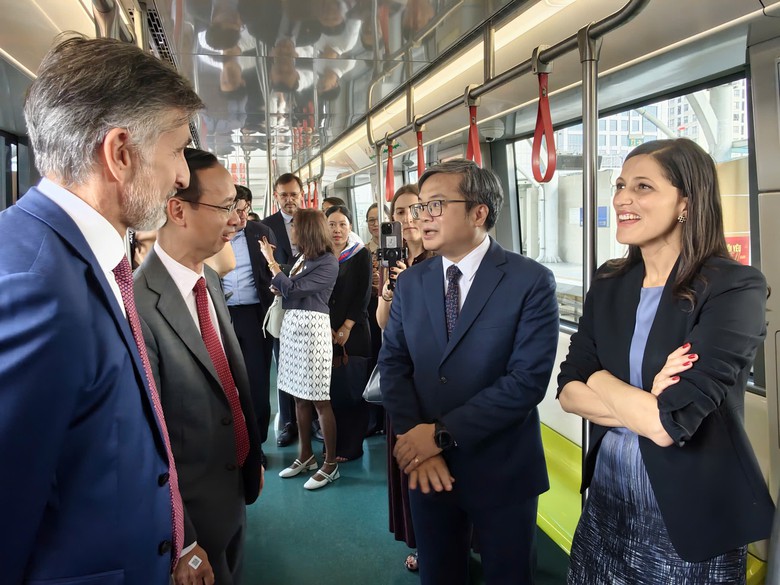 EU hỗ trợ Hà Nội 10 triệu EUR nghiên cứu kéo dài metro số 3 đến Hoàng Mai - Ảnh 1.