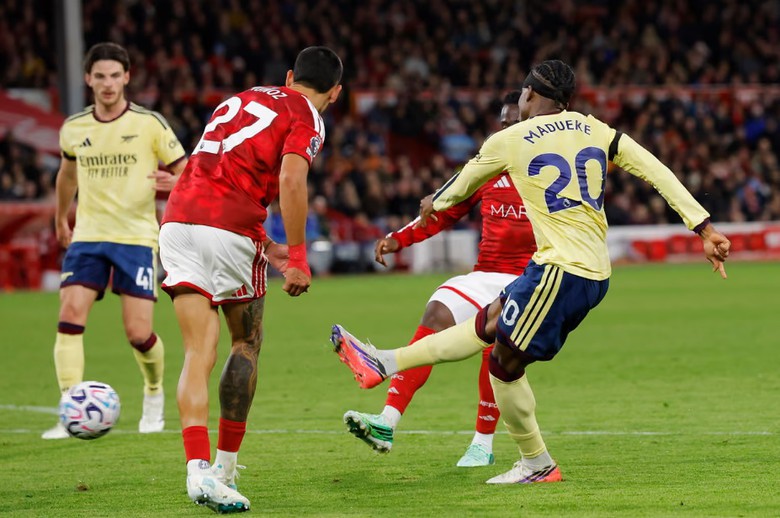 Ngoại hạng Anh: Arsenal thắng tối thiểu, MU bị Leeds cầm hòa- Ảnh 1.