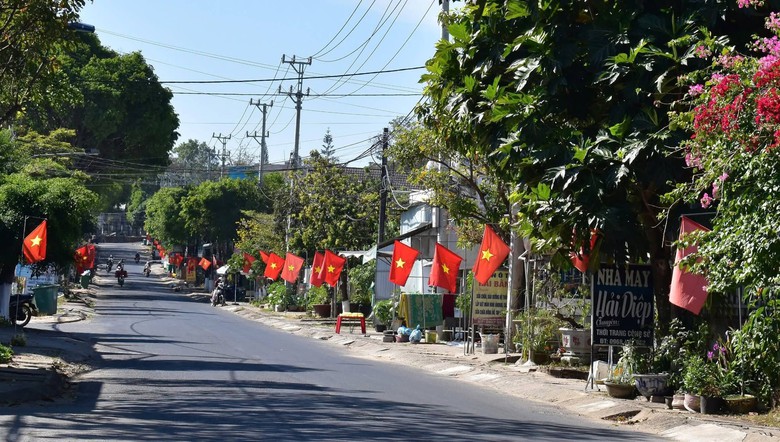 Gần 300 tỷ đồng đầu tư tuyến đường phát triển vùng ngã ba biên giới Quảng Ngãi- Ảnh 1.