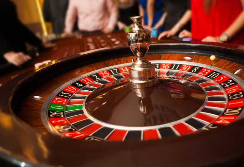 Vi phạm thời gian kinh doanh casino, trò chơi có thưởng bị phạt đến 200 triệu đồng- Ảnh 1.