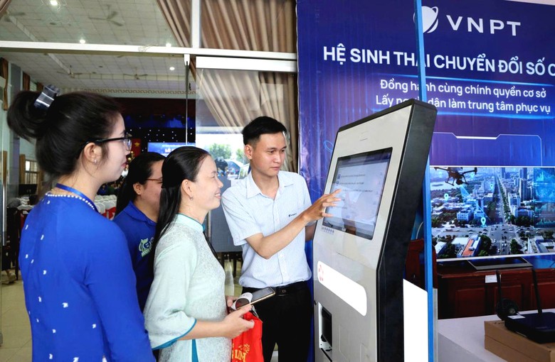 Tây Ninh: Xã Cần Giuộc cải cách hành chính, mức độ hài lòng của người dân đạt trên 98%- Ảnh 1.