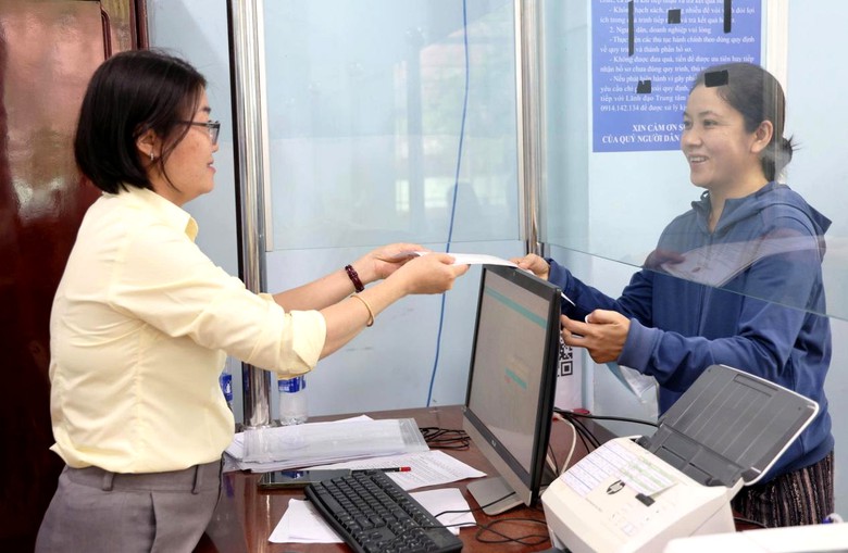Tây Ninh: Xã Cần Giuộc cải cách hành chính, mức độ hài lòng của người dân đạt trên 98%- Ảnh 2.