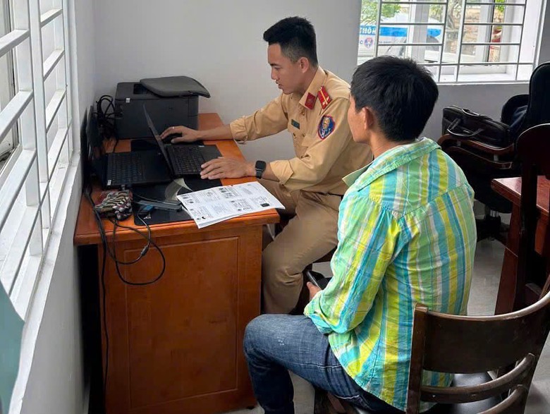 Khánh Hòa phát động chiến dịch 30 ngày làm sạch dữ liệu đăng ký xe- Ảnh 3.