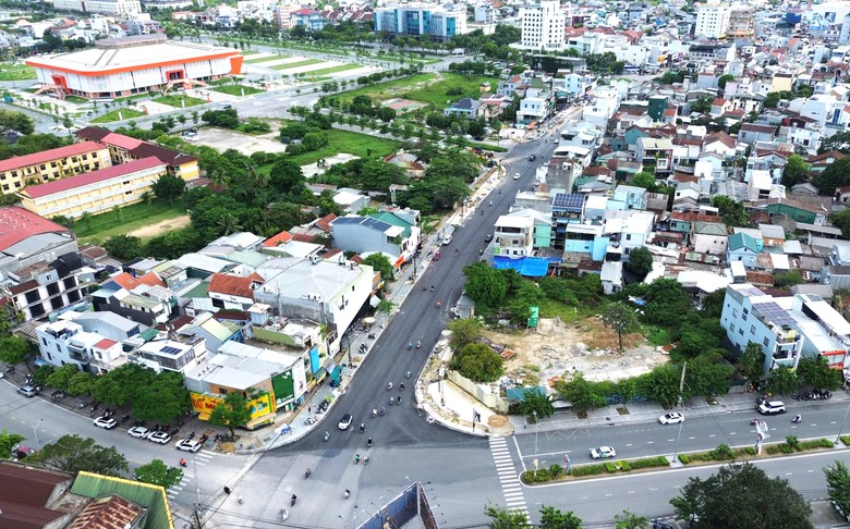 Hình hài tuyến đường 541 tỷ đồng sau 7 tháng thi công- Ảnh 1.