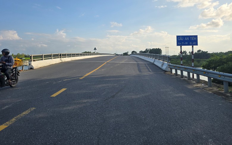 Quảng Trị: 24 tỷ đồng sửa chữa nền mặt đường, thoát nước dọc QL49C- Ảnh 4.