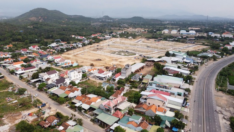 Khánh Hòa siết quản lý trật tự xây dựng, đề cao trách nhiệm người đứng đầu- Ảnh 2.