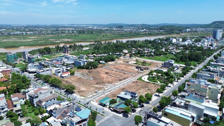 Không để mặt bằng tiếp tục cản trở tiến độ các dự án hạ tầng ở Quảng Ngãi- Ảnh 7.