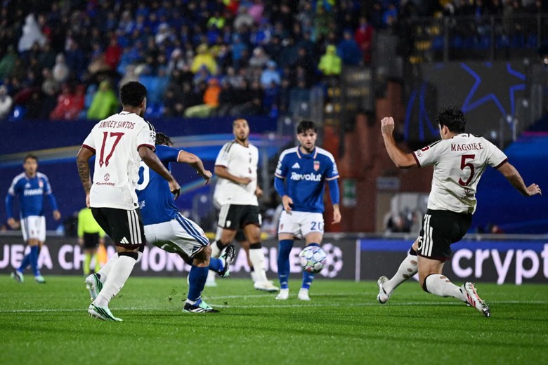 Champions League: Real Madrid đại thắng, MU thảm bại trước Como- Ảnh 2.