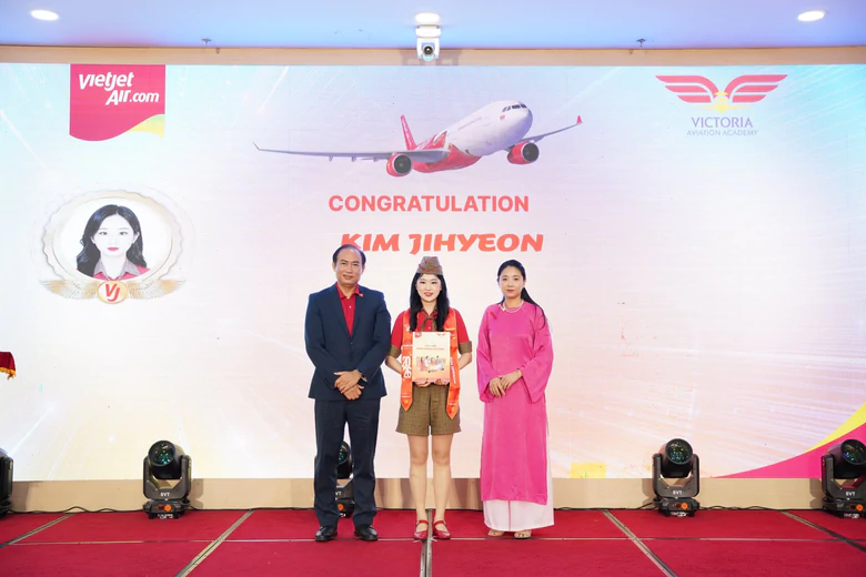 Học viện Hàng không Victoria ghi dấu cột mốc trưởng thành của các tân tiếp viên hàng không- Ảnh 11.