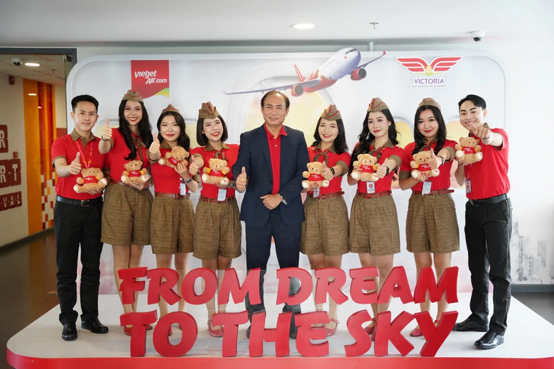 Học viện Hàng không Victoria ghi dấu cột mốc trưởng thành của các tân tiếp viên hàng không- Ảnh 12.