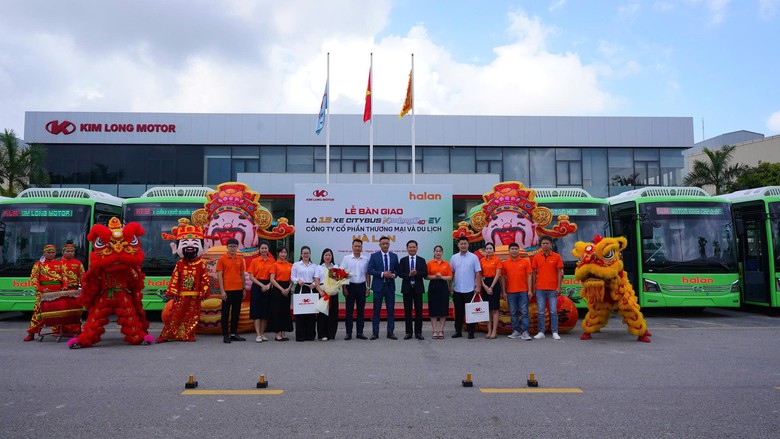 Xe buýt điện mở hướng giao thông xanh ở Thái Nguyên- Ảnh 2.