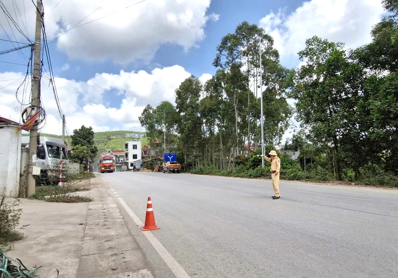 Bắc Ninh: Quản chặt phương tiện vận chuyển vật liệu để bảo đảm ATGT- Ảnh 1.