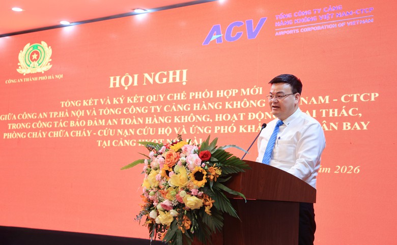 Công an Hà Nội và ACV tăng cường phối hợp bảo đảm an ninh, an toàn hàng không tại Nội Bài - Ảnh 2.