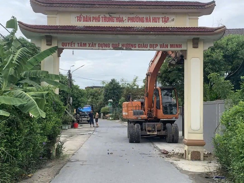 Một phường ở Hà Tĩnh tháo dỡ 10 cổng làng nhằm hạn chế nguy cơ va chạm, bảo đảm ATGT- Ảnh 1.
