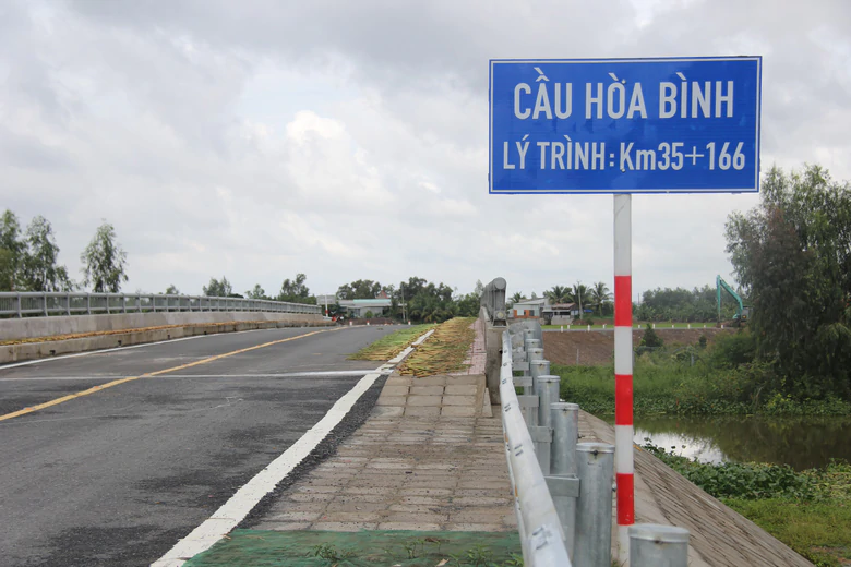 Đốc thúc tiến độ tuyến đường gần nghìn tỷ ở Đồng Tháp- Ảnh 3.