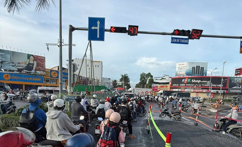 Cần Thơ khuyến cáo tránh 2 nút giao đang thi công, tiếp tục cấm xe tải giờ cao điểm- Ảnh 2.