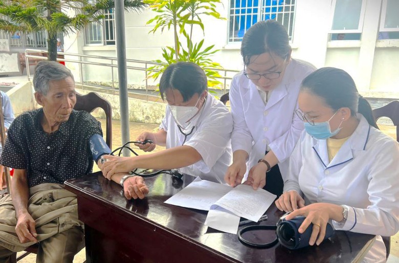 Cà Mau khám sức khỏe cho hơn 2,5 triệu lượt người- Ảnh 4.