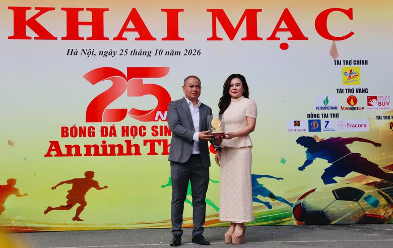 Khai mạc Giải bóng đá học sinh THPT Hà Nội với kỷ lục 130 đội bóng tham dự- Ảnh 5.
