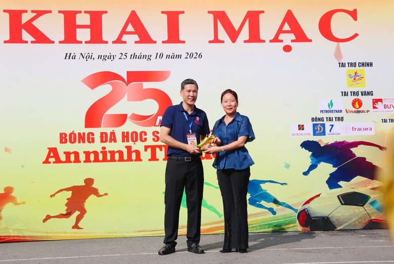 Khai mạc Giải bóng đá học sinh THPT Hà Nội với kỷ lục 130 đội bóng tham dự- Ảnh 6.