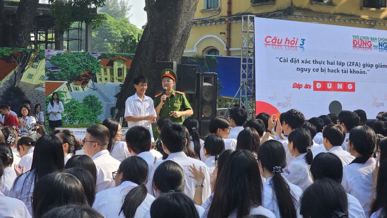 Trường học Hà Nội tăng cường giáo dục pháp luật cho học sinh- Ảnh 5.