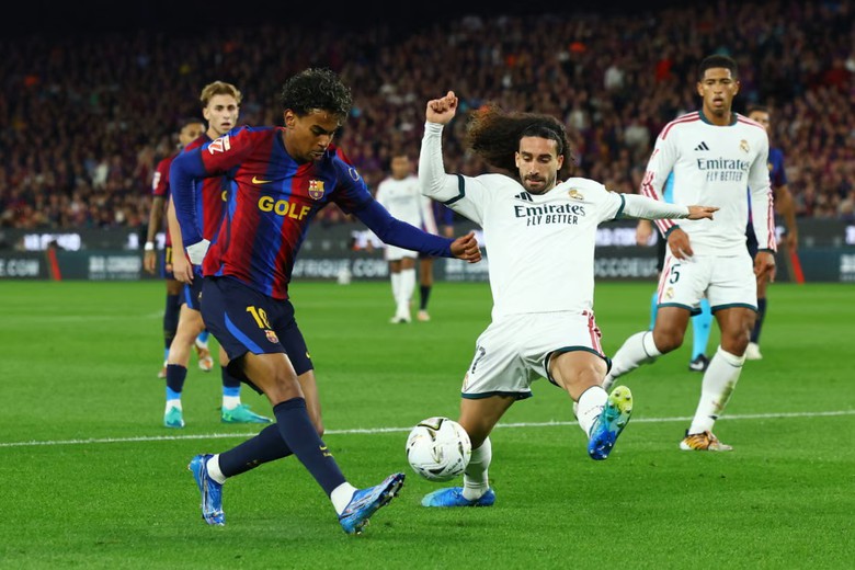 Mbappe lập cú đúp, Real Madrid đánh bại Barcelona trong trận El Clasico- Ảnh 1.