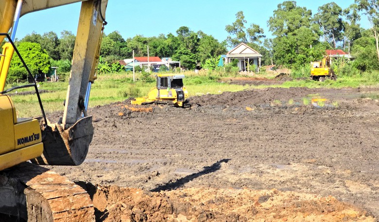 Đẩy nhanh thi công dự án tuyến đường kết nối Cảng hàng không Quảng Trị với QL1- Ảnh 5.