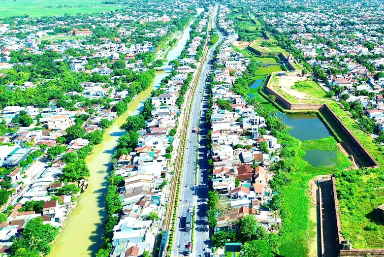 Chi hơn 35 tỷ đồng chỉnh trang tuyến đường huyết mạch ở Huế- Ảnh 11.