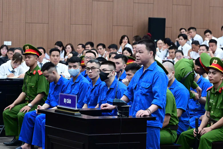 Mr Pips khai tường tận chiêu lừa, Mr Hunter mong được khắc phục hậu quả bằng 142kg vàng- Ảnh 1.