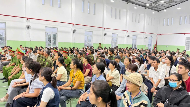 Thanh Hoá: Gần 1.000 công nhân được đào tạo kỹ năng lái xe an toàn- Ảnh 1.