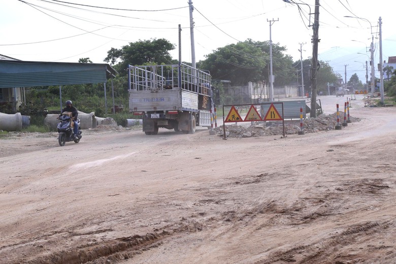 Gia Lai: 3,3km đường thi công hơn 3 năm vẫn dang dở- Ảnh 1.