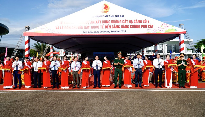 Khai thác hiệu quả đường cất hạ cánh số 2 Cảng hàng không Phù Cát và tăng kết nối vùng- Ảnh 5.