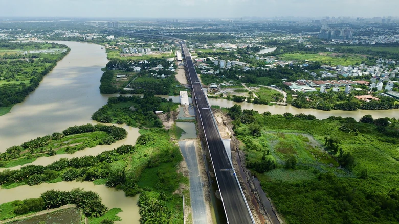 Vành đai 3 TP.HCM chạy nước rút, đoạn phía Đông chuẩn bị thông xe - Ảnh 1.