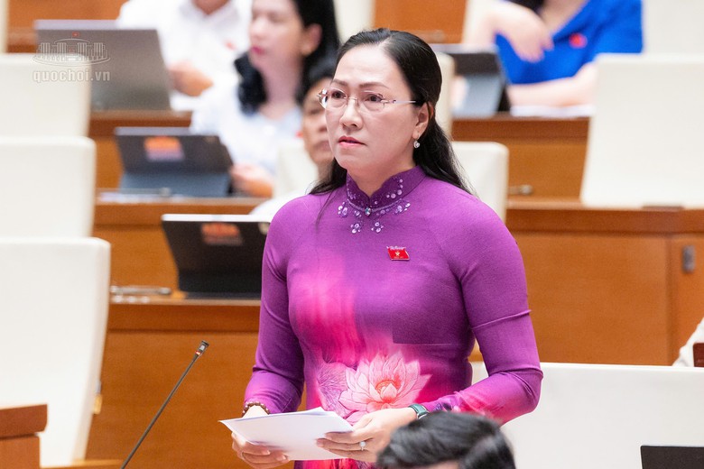 Đại biểu Quốc hội đề nghị hoàn thiện chế độ, chính sách đối với viên chức cấp xã- Ảnh 2.