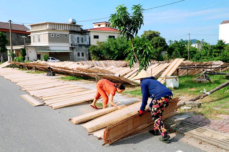 Hà Tĩnh: Thiết lập trật tự đô thị, không để tình trạng "bắt cóc bỏ dĩa”- Ảnh 1.