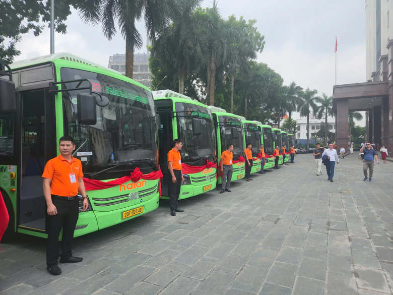 Thái Nguyên đưa vào hoạt động tuyến xe buýt điện đầu tiên - Ảnh 6.