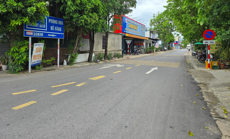 Quảng Trị: 300 tỷ đồng nâng cấp ĐT560 và QL15 đoạn từ Nam cầu Gianh đến nút giao cao tốc- Ảnh 1.