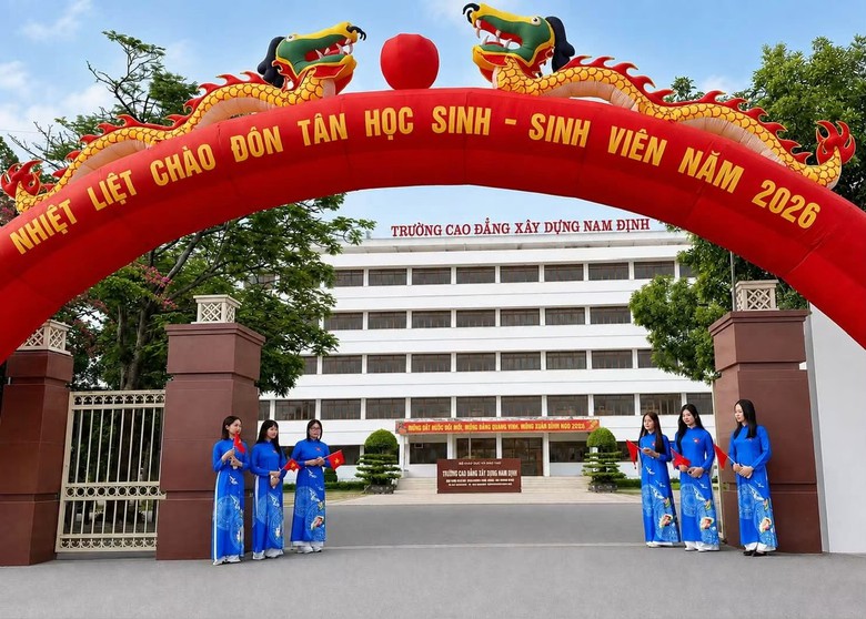 Chuyển giao nguyên trạng 9 cơ sở giáo dục từ Bộ về địa phương quản lý - Ảnh 1.