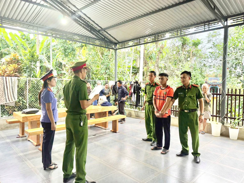 Khởi tố, bắt tạm giam nam thanh niên sau vụ ẩu đả tại quán bia ở Quảng Trị- Ảnh 1.