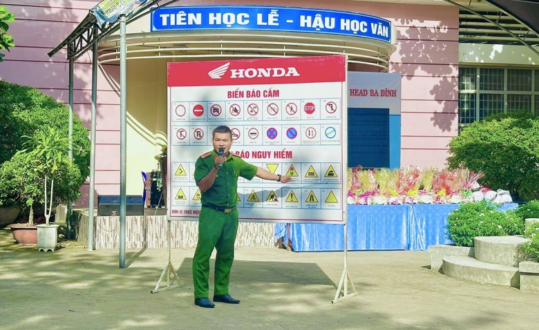 Hơn 1.400 học sinh Khánh Hòa được tập huấn kỹ năng lái xe an toàn- Ảnh 1.