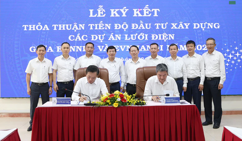 EVNNPT và EVNHANOI tăng cường phối hợp, đồng bộ đầu tư để đảm bảo cung cấp điện cho Thủ đô - Ảnh 4.