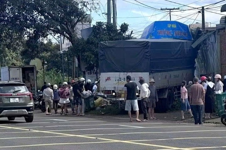 Tin tức tai nạn giao thông mới nhất hôm nay 8/10/2026- Ảnh 2.
