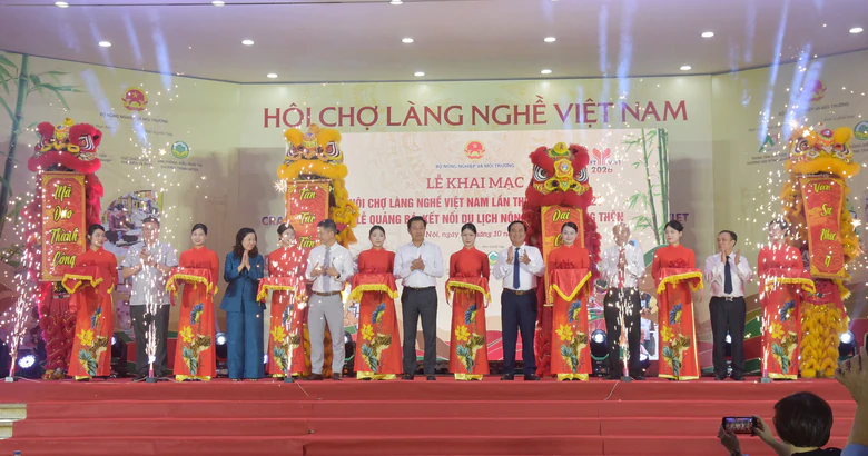 Khai mạc Hội chợ Làng nghề Việt Nam lần thứ 22 năm 2026- Ảnh 2.
